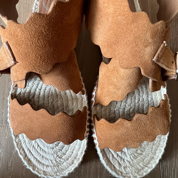 CHLOÉ
Lauren scalloped suede espadrille sandals - Picture 3 of 4